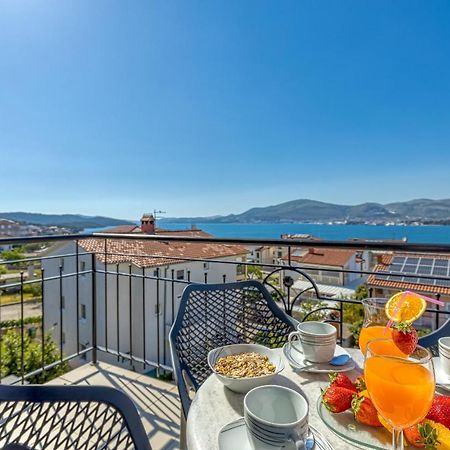 Island Resort Mihaela - Happy Rentals 特罗吉尔 外观 照片