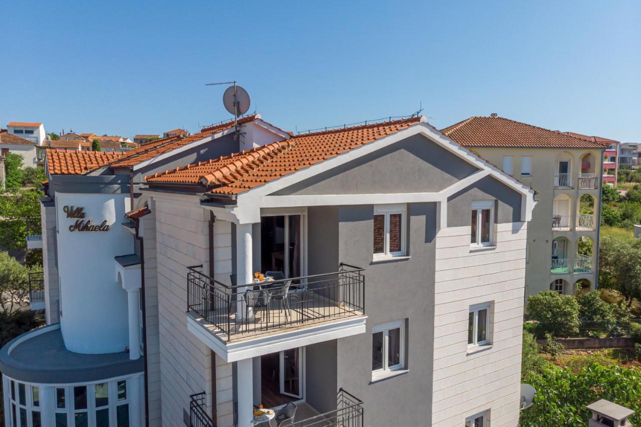 Island Resort Mihaela - Happy Rentals 特罗吉尔 外观 照片