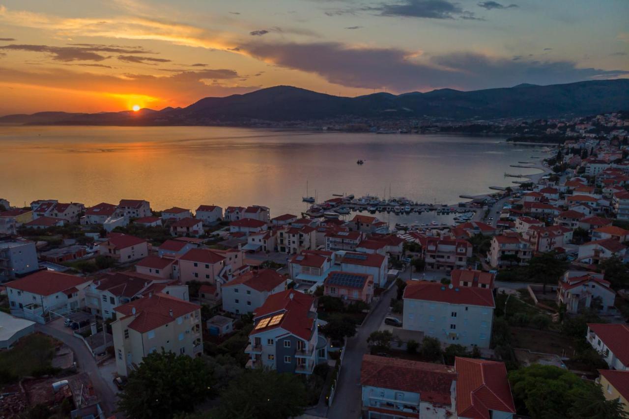 Island Resort Mihaela - Happy Rentals 特罗吉尔 外观 照片