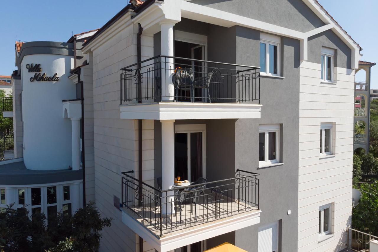 Island Resort Mihaela - Happy Rentals 特罗吉尔 外观 照片