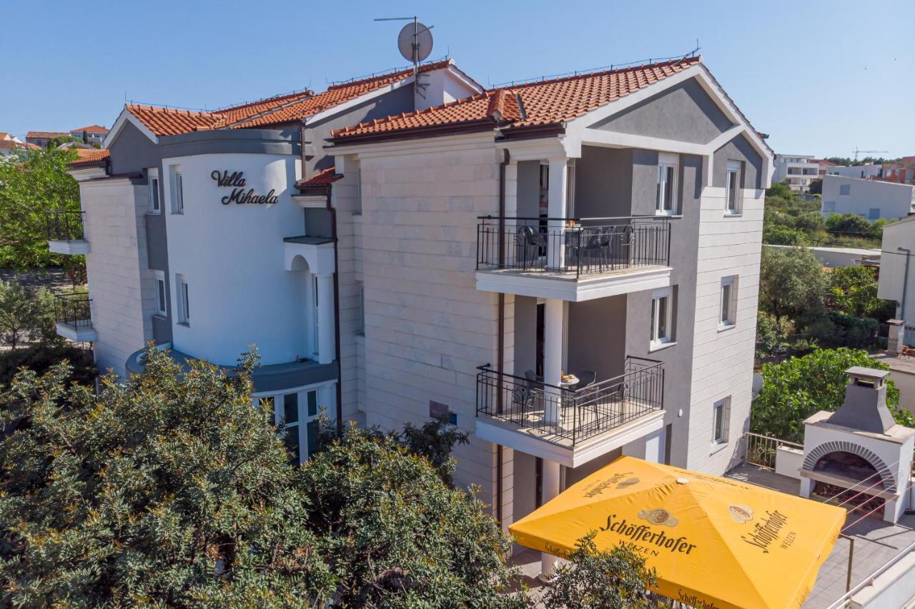 Island Resort Mihaela - Happy Rentals 特罗吉尔 外观 照片
