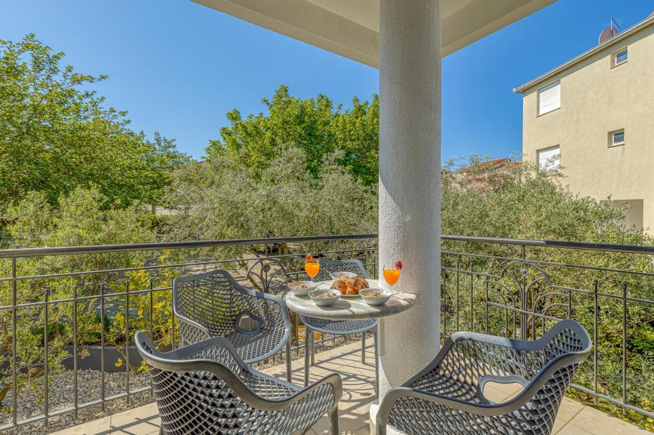 Island Resort Mihaela - Happy Rentals 特罗吉尔 外观 照片